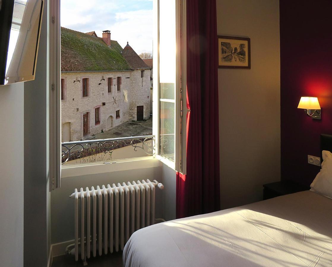 Hotel Le Dormeux Mehun-sur-Yevre Eksteriør bilde