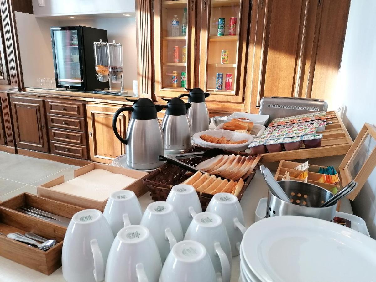 Hotel Le Dormeux Mehun-sur-Yevre Eksteriør bilde